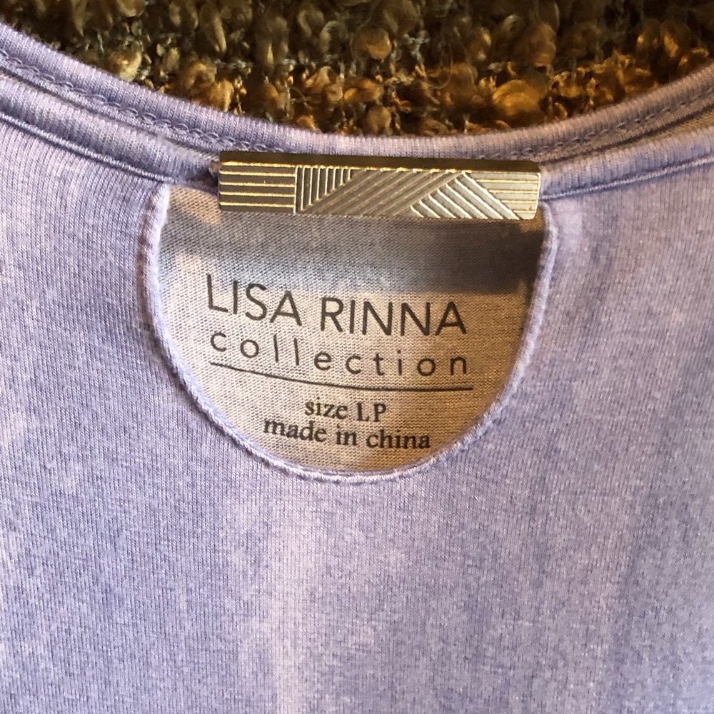 Lisa Rinna Keyhole Printed top - Picture 2 of 4